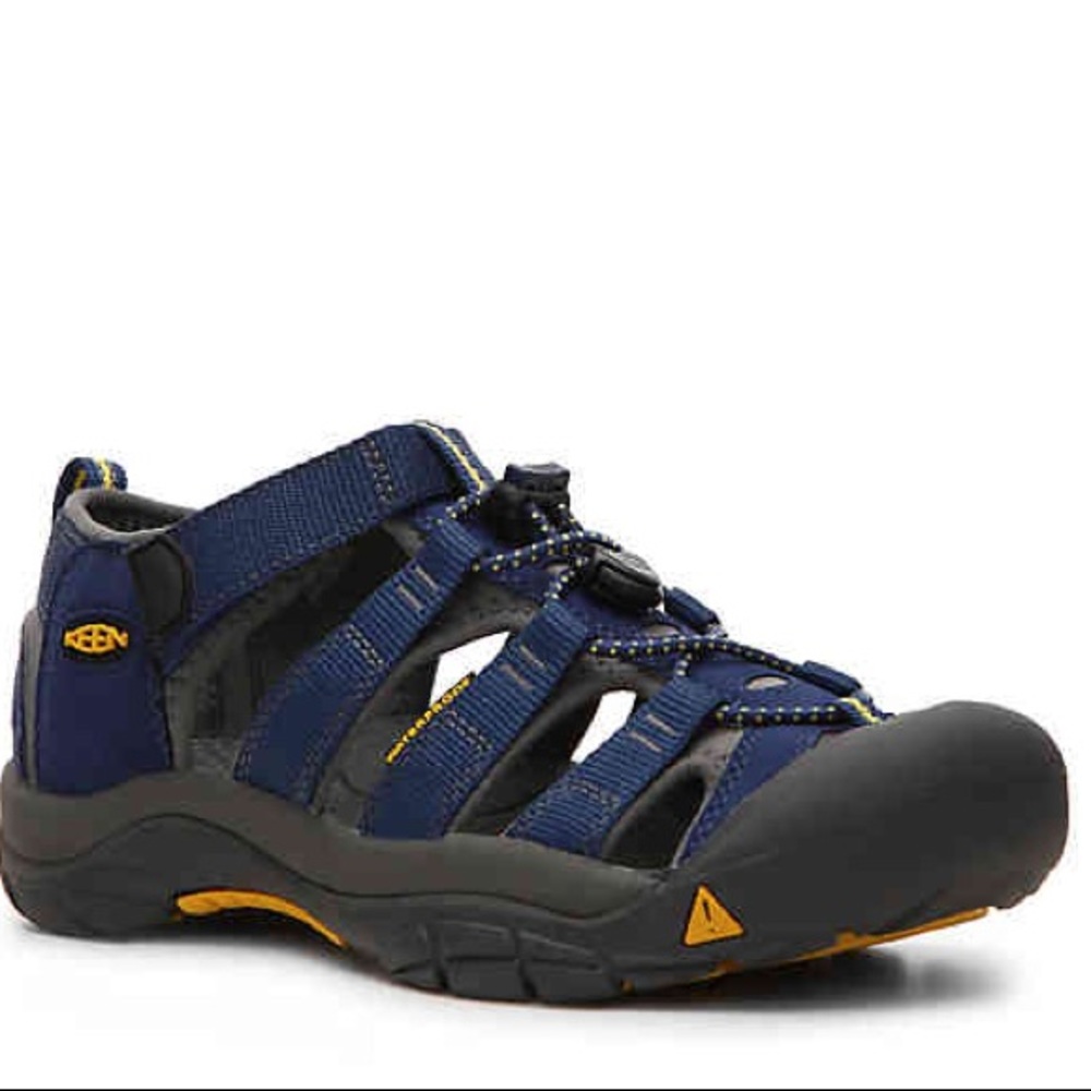 Boys Keens sandals  size 3